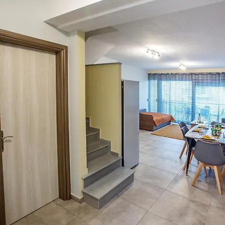 Rent House Diamond *