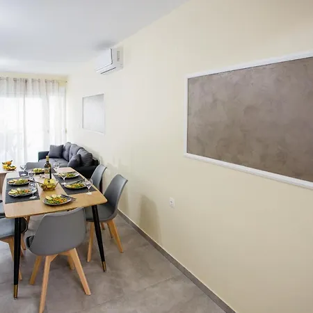 Rent House Diamond Daire