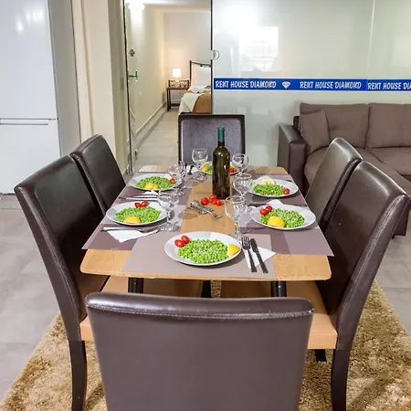 Rent House Diamond *