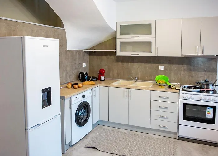 Rent House Diamond شقة *