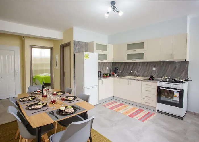 Rent House Diamond Daire Nea Iraklitsa
